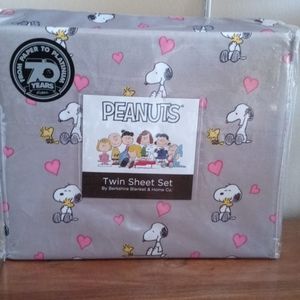 Snoopy twin sheets set